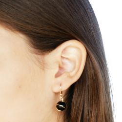 Boucles d'oreilles plaqué or Onyx - porté
